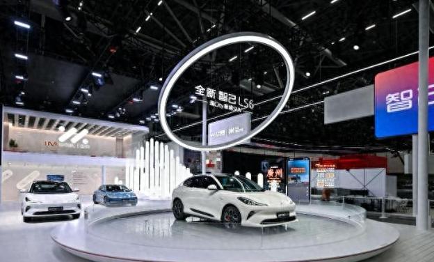 廣州車展新能源風頭強勁，燃油車關注度下滑，大眾轉型新勢力-有駕