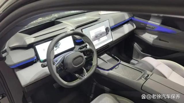 領克08 EM-P，配1.5T+電機插混，雙色車身可選-有駕