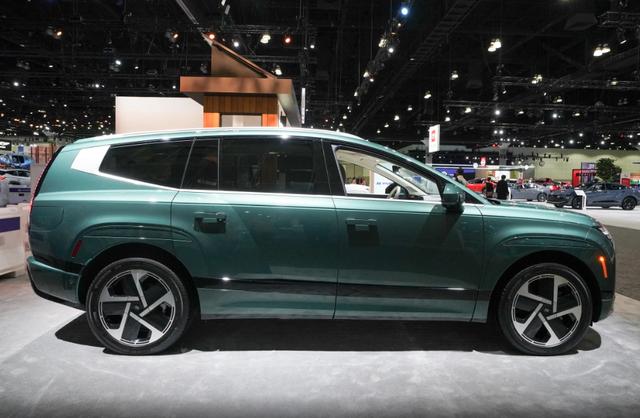 現代純電中大型SUV，6/7座可選，小鵬G9同級，明年上市-有駕